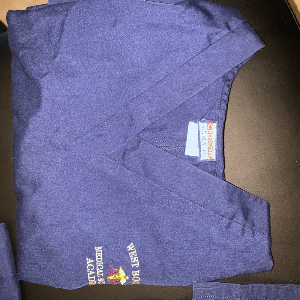 SCRUB TOP SIZE M